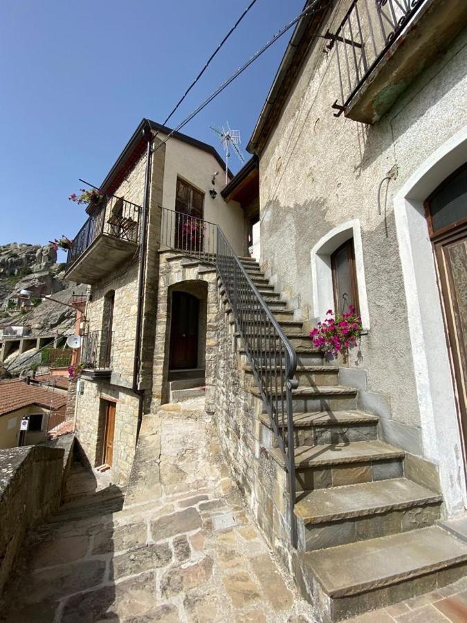 La Pietra Gialla Pietrapertosa Εξωτερικό φωτογραφία